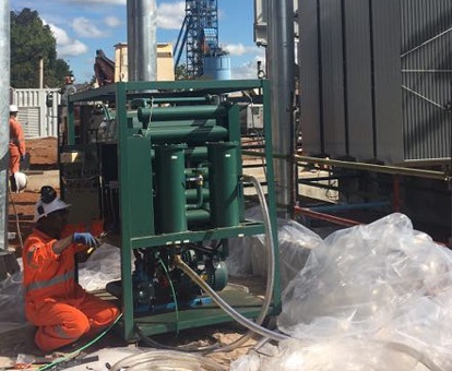 坦桑尼亞濾油機(jī)現(xiàn)場(chǎng) 